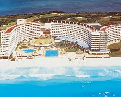 Golden Shores and Crown Paradise Club Cancun, Cancun, Quintana Roo, ZMXQR, Mexico, MEX, 